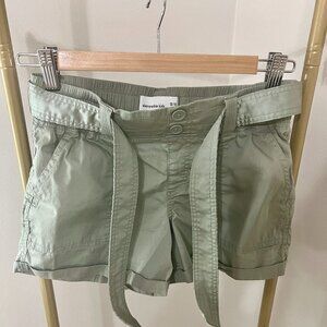 Abercrombie kids 2 pairs of Girls shorts with tie belts/ size 13/14
